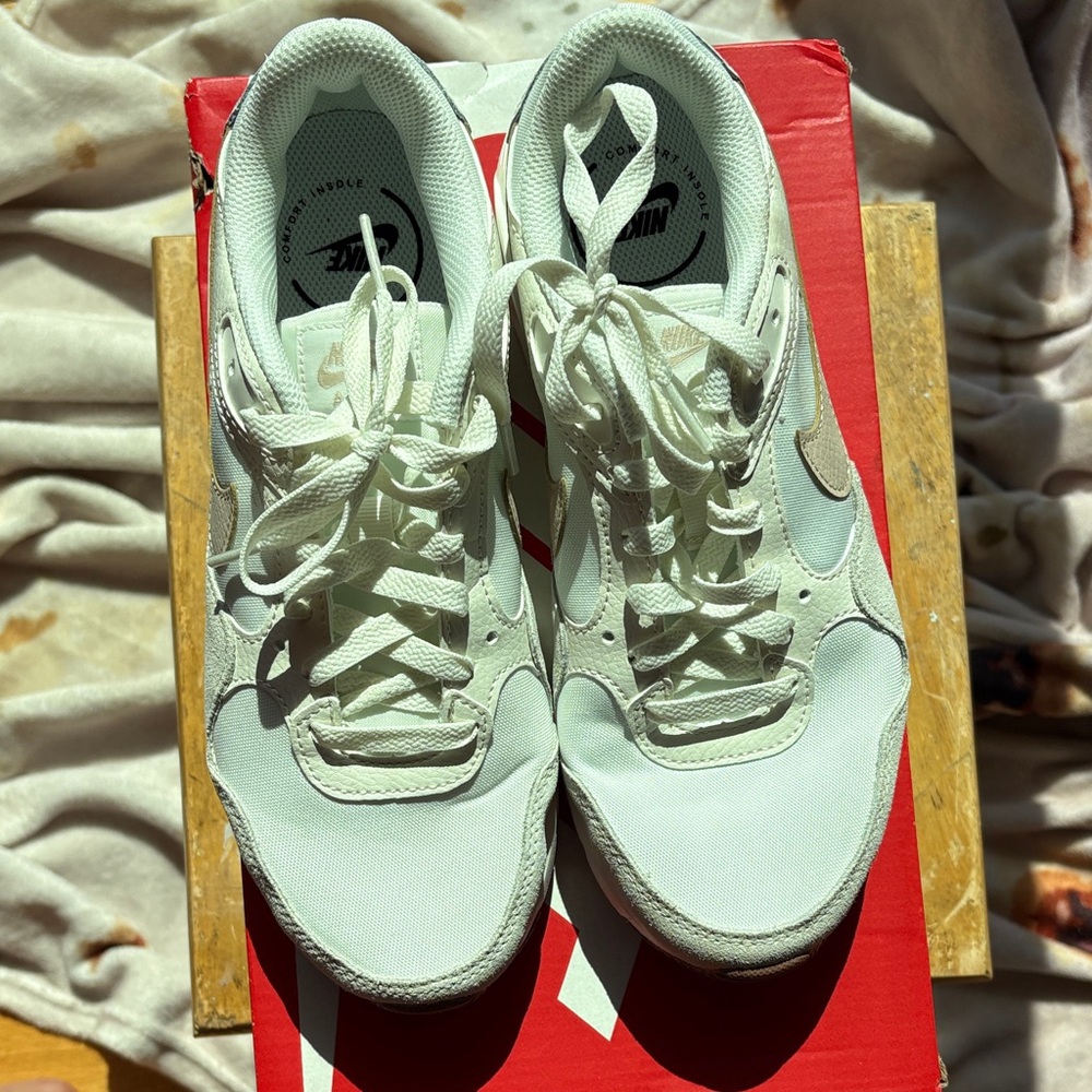 Nike Women's Cream Sneakers